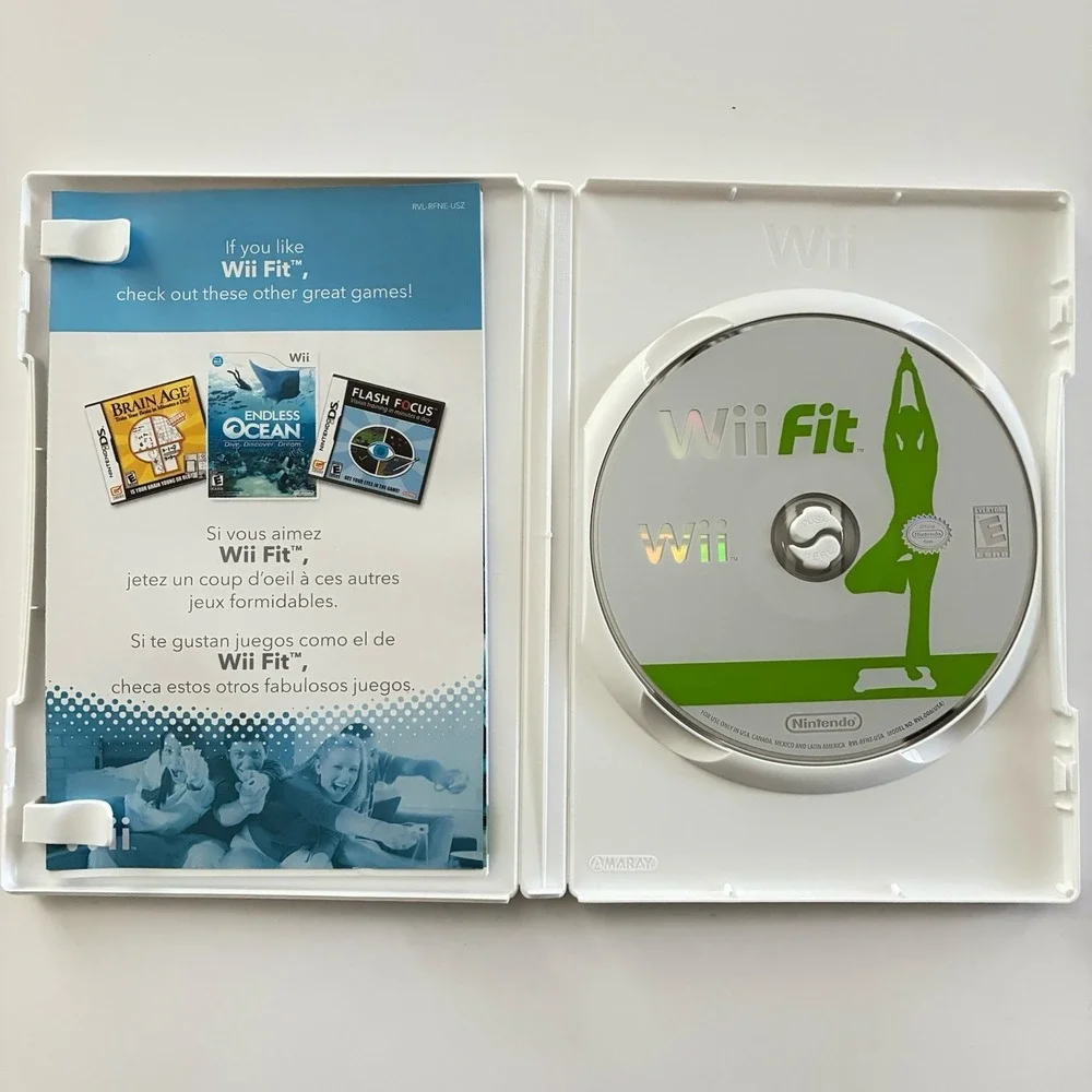 Wii Fit (Nintendo Wii, 2008) Complete with Manual CIB Fitness Game Workout Fun